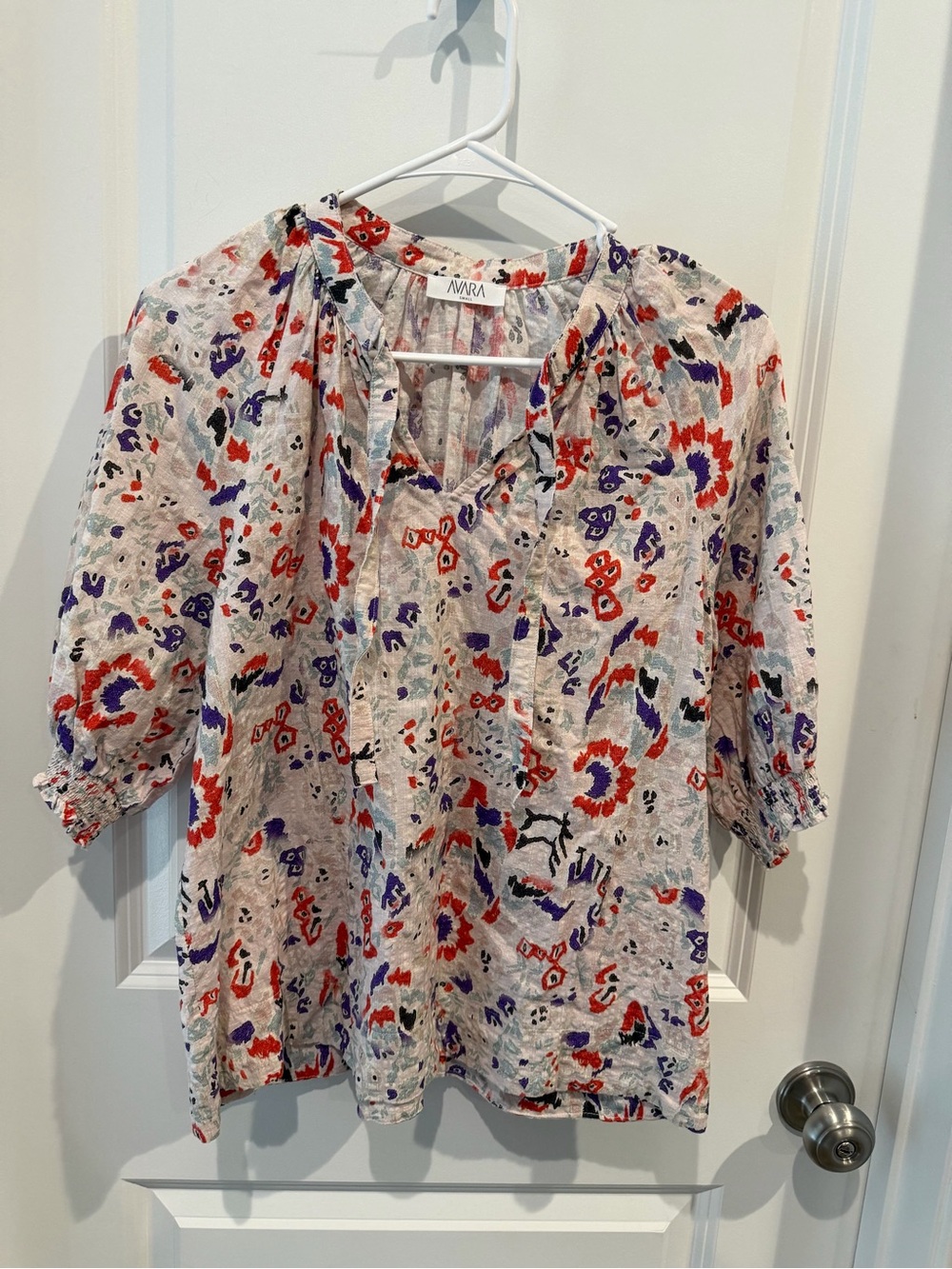Avara Tie Neck Blouse Size Small